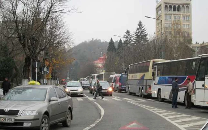 Transportatorii se plâng de preturile mari la politele RCA. Foto arhiva Adevarul