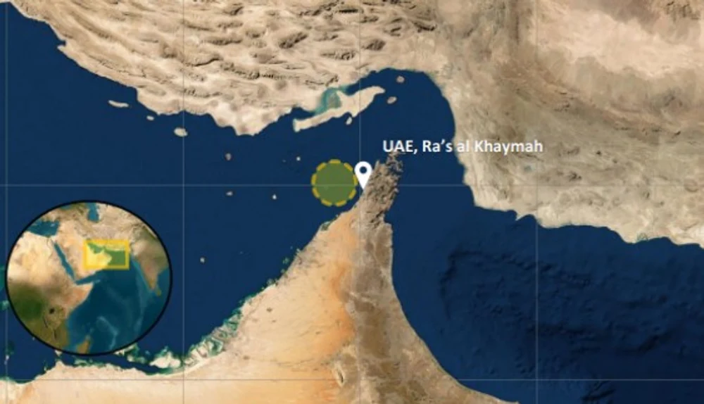 Pericol în Strâmtoarea Ormuz: o navă comercială a fost lovită de un proiectil necunoscut în largul Emiratelor Arabe Unite