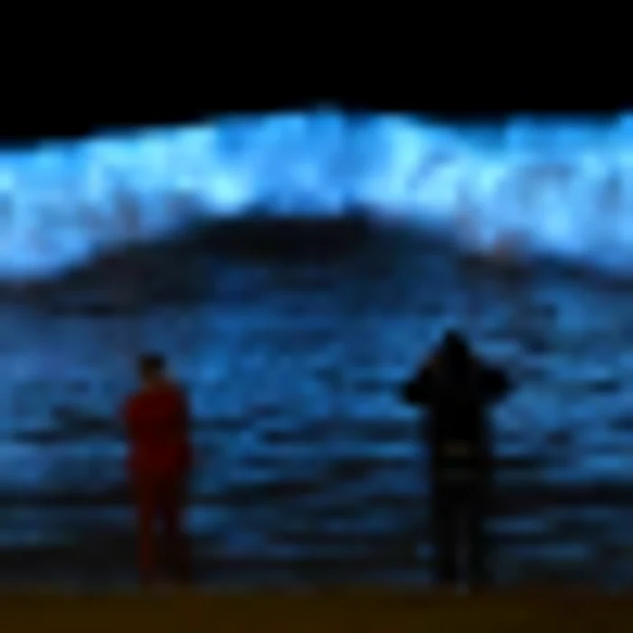 Valurile bioluminescente in sudul Californiei FOTO Twitter