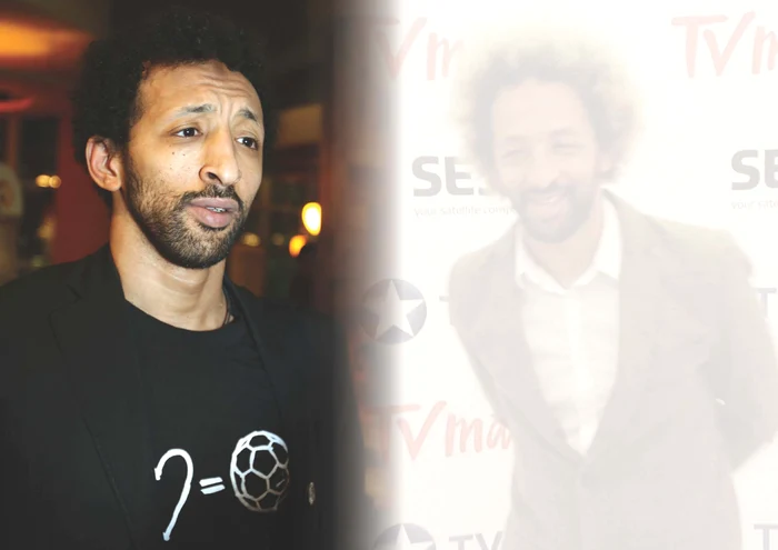 
    Kamara (în stânga), pe vremea când aeva părul naturalcolaj: Click!  