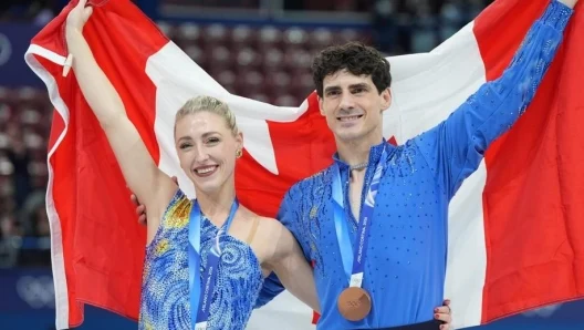 Destinul de film al perechii de patinatori Piper Gilles-Paul Poirier. Ea a luptat cu cancerul, el - cu accidentările