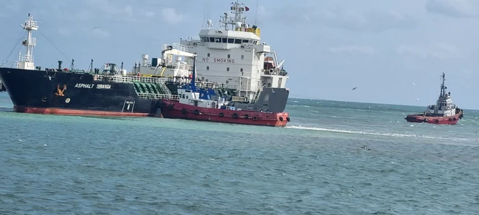 Nava a eșuat la intrarea în Portul Mangalia  FOTO ANR