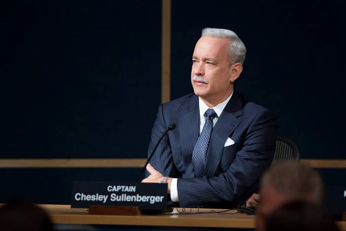 Actorul Tom Hanks, în rolul lui Chesley „Sully“ Sullenberger FOTO Freeman Entertainment