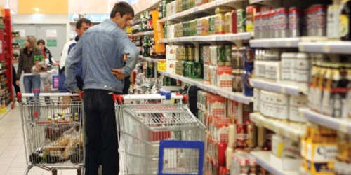 Cumpărătorii şi-au ales sortimentele preferate de bere din rafturi şi nu din meniurile restaurantelor