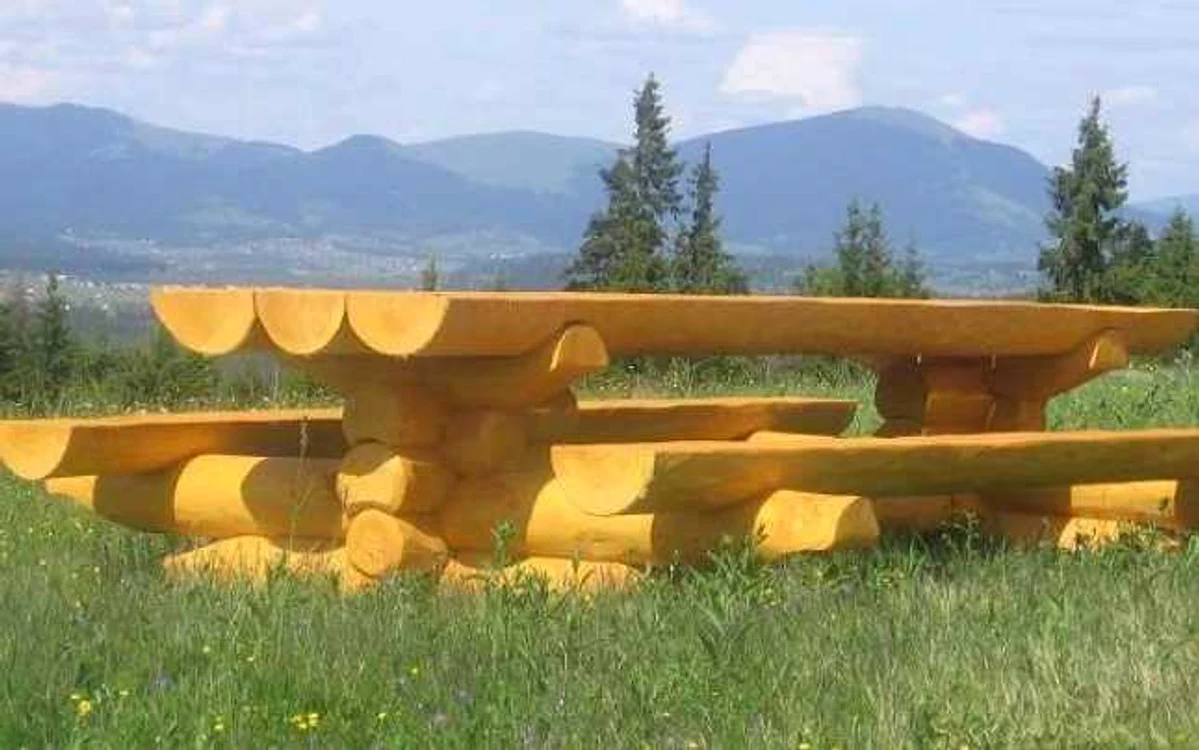 mobilier de grădină din lemn rotund