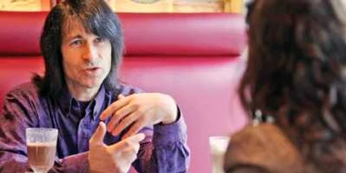 Zoltan Andras a acordat interviul pentru „Weekend Adevărul“ într-un bistro din Bucureşti