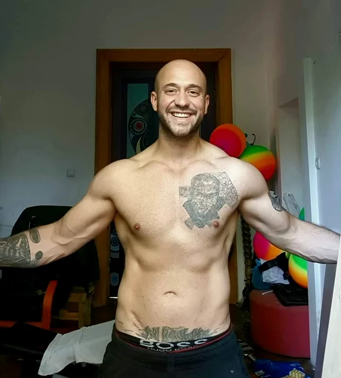 Alexandru Anghel a slăbit și acum este un pachet de mușchi