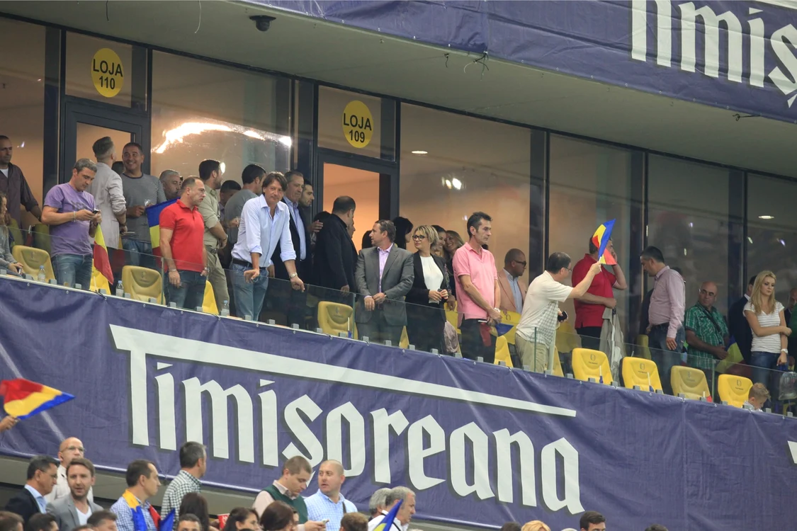 tribuna