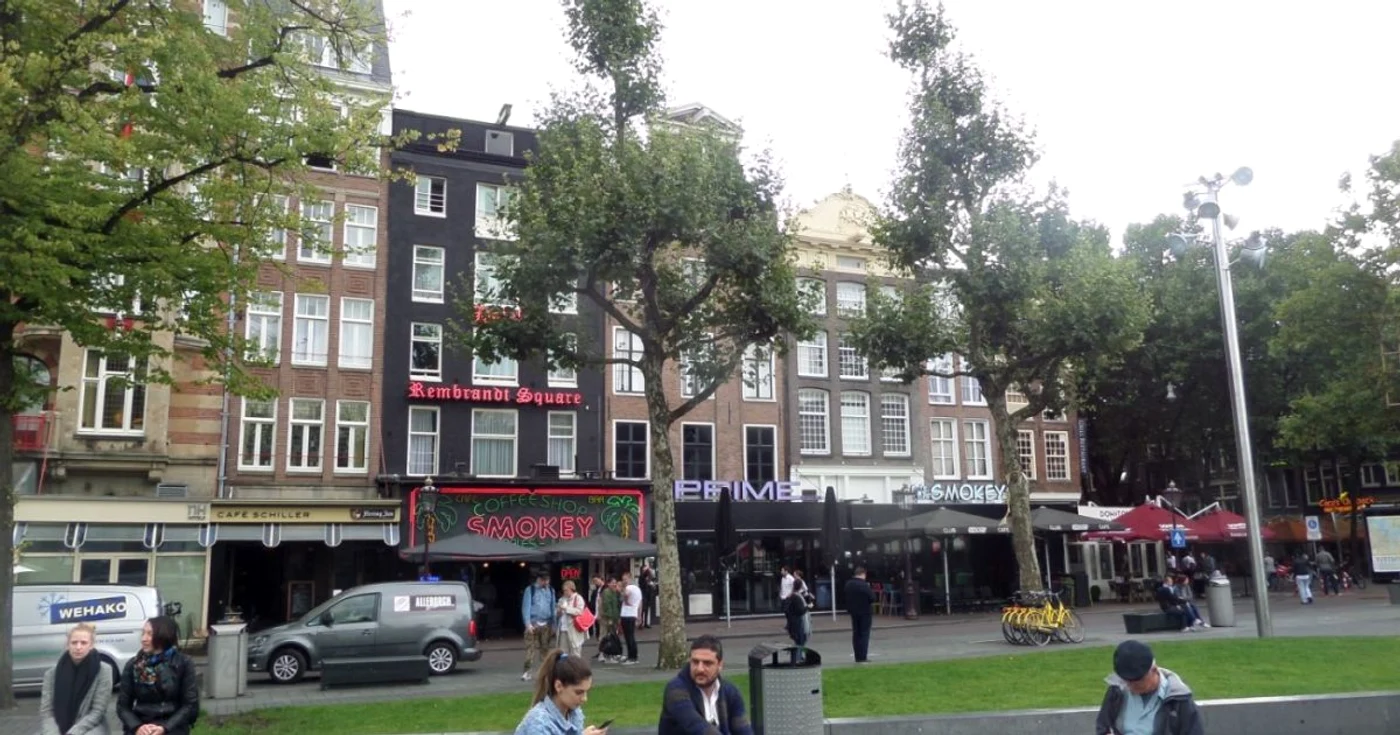 coffee shop piata rembrandt