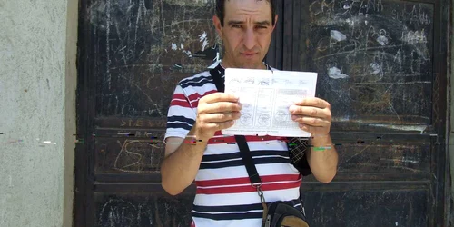 Florin Trestianu îşi vinde biletele de călătorie cu 5 lei bucata