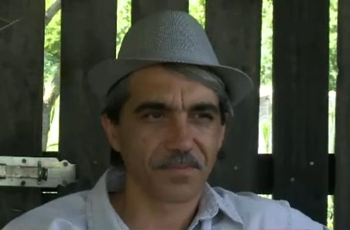Vasile Paraschiv şi-a dat acordul ca fiica lui să fie iubita lui Ogică (captură: Acasă TV)