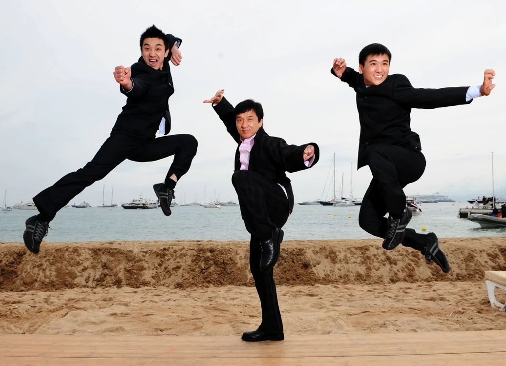 În folclorul urban românesc, Jackie
Chan ocupă un loc destul de bine definit, alături de Chuck Norris
sau de Bruce Lee, personajul fiind cu uşurinţă adoptat şi adaptat
de publicul din România FOTO GettyImages/Gulliver