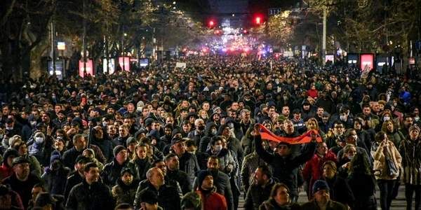 Mars de sustinere pentru Nikol Pasinian FOTO EPA-EFE