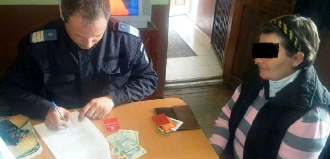 Tânăra a dus portofelul la poliţie FOTO Arhivă