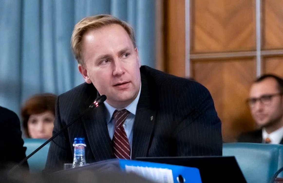 Ministrul a subliniat că astfel de practici vor fi sancţionate "imediat şi ferm".