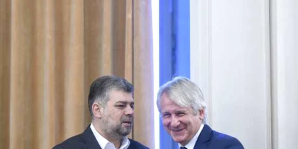 Marcel Ciolacu(S) presedintele Camerei Deputatilor si ministrul in exercitiu al Finantelor Eugen Teodorovici FOTO Mediafax 
