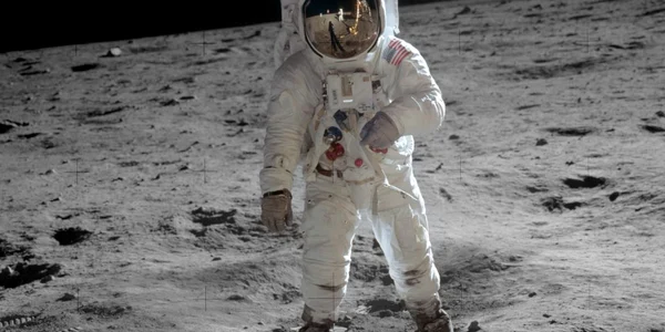 Calendar 21 iulie: 1969   Neil Armstrong și Edwin „Buzz” Aldrin au devenit primii oameni care au pășit pe Lună jpeg