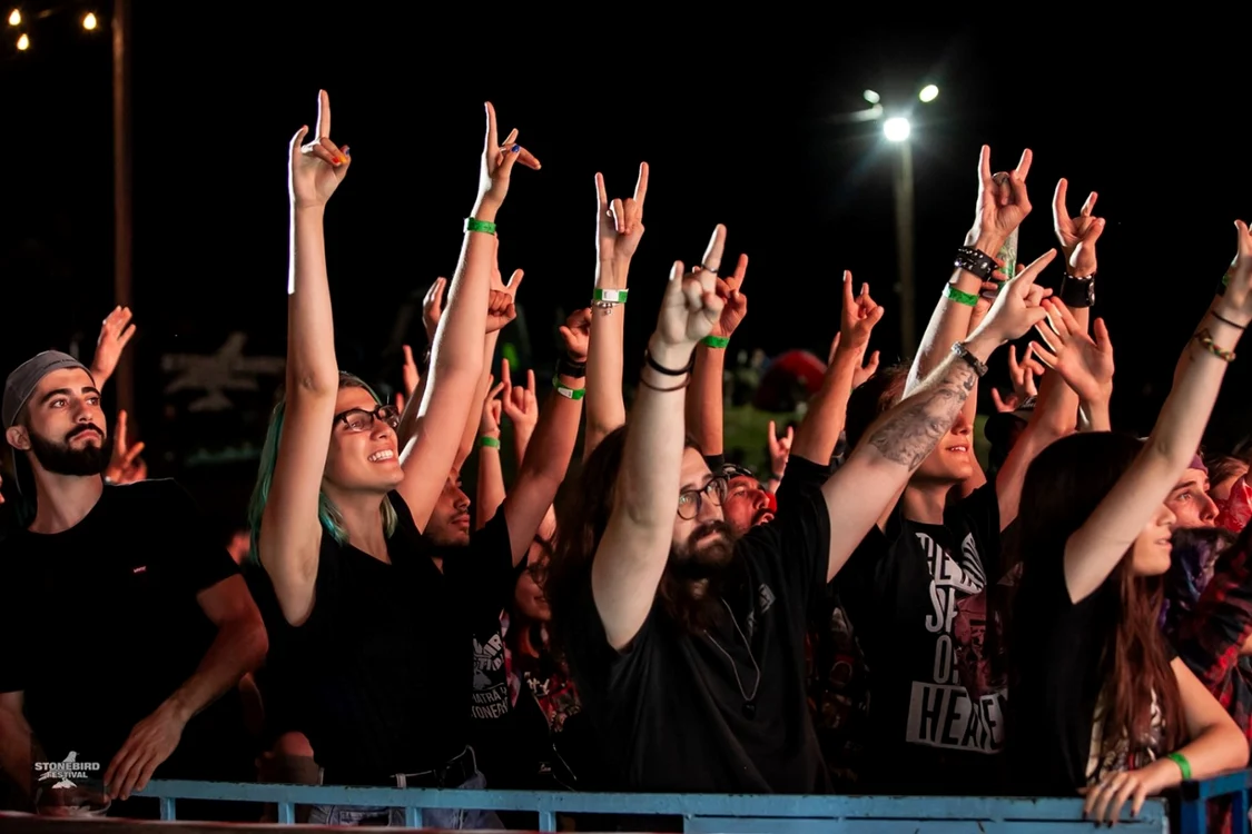 Mii de fani sunt aşteptaţi la festivalul Stonebird din comuna argeşeană Corbi FOTO: Stonebird