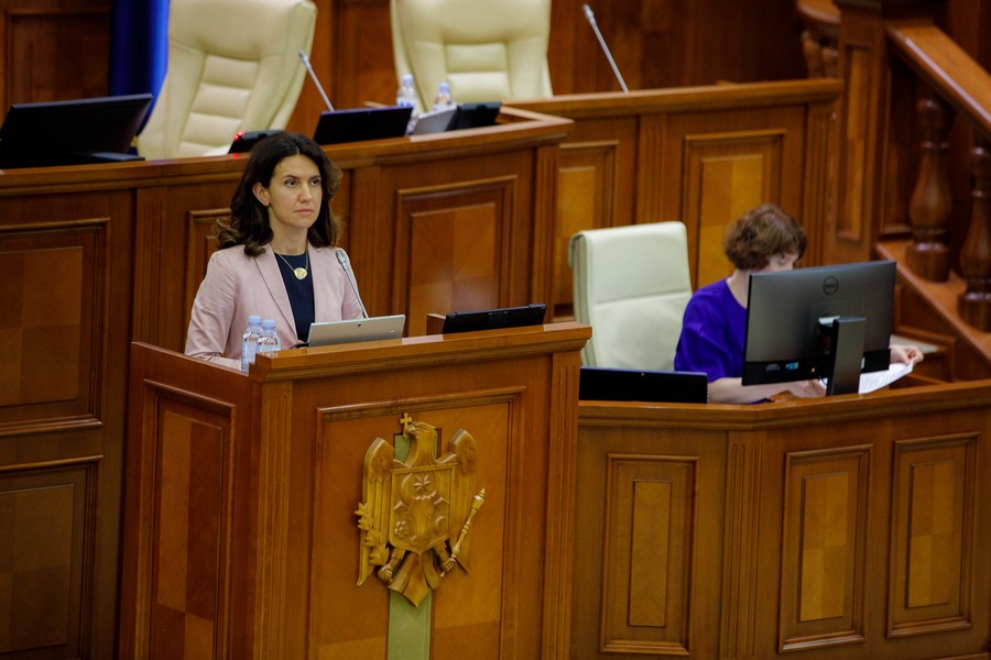 Vot în Parlamentul de la Chișinău: membrii partidelor scoase în afara legii nu pot participa la alegeri