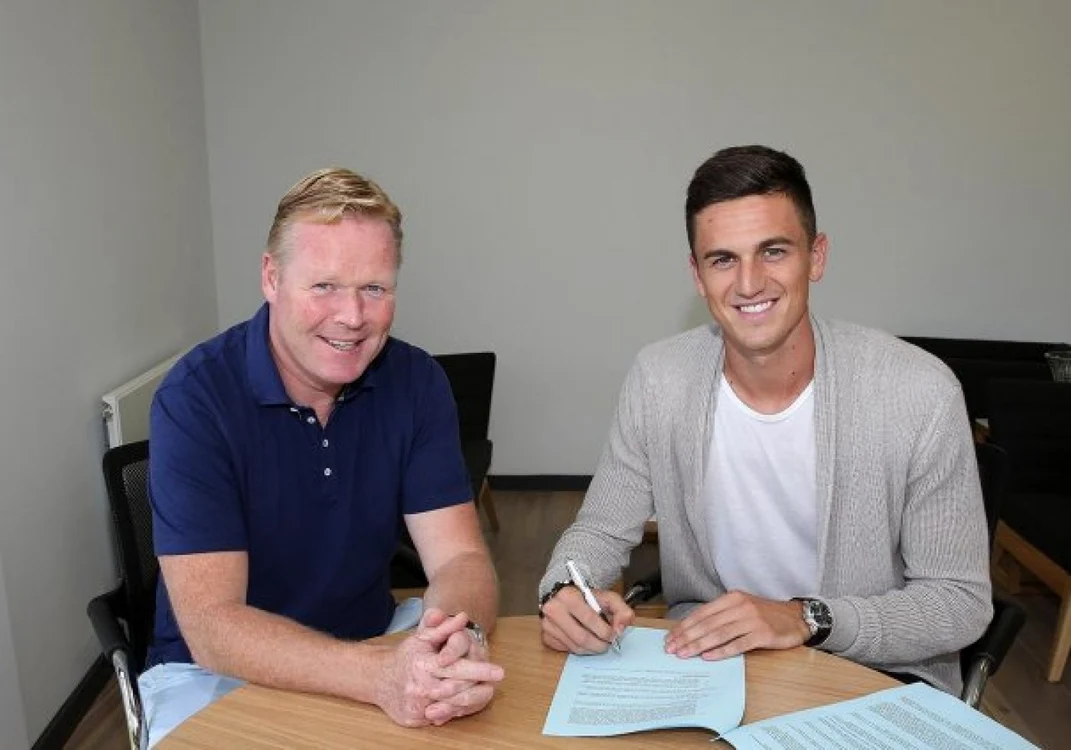 Ronald Koeman a fost lăngă gardoş când acesta a semnat contractul
