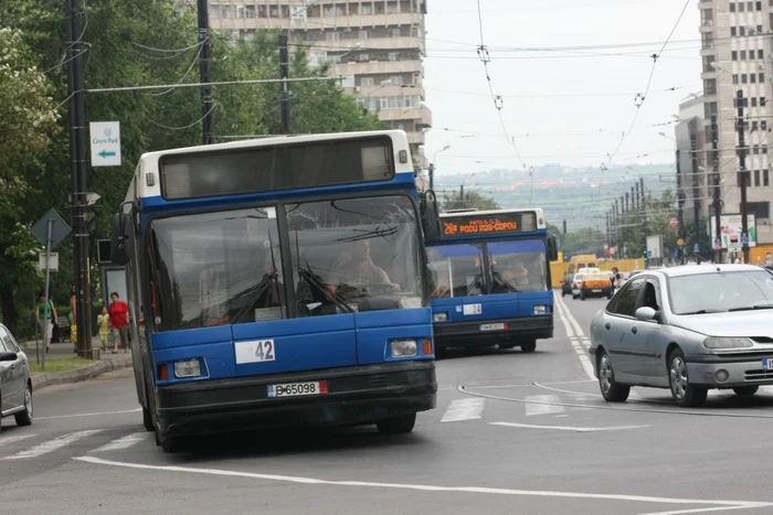 Cumpăarea autobuzelor MAZ la Iaşi a fost una dintre cele mai proaste afaceri făcute în transportul public din România FOTO Adevărul