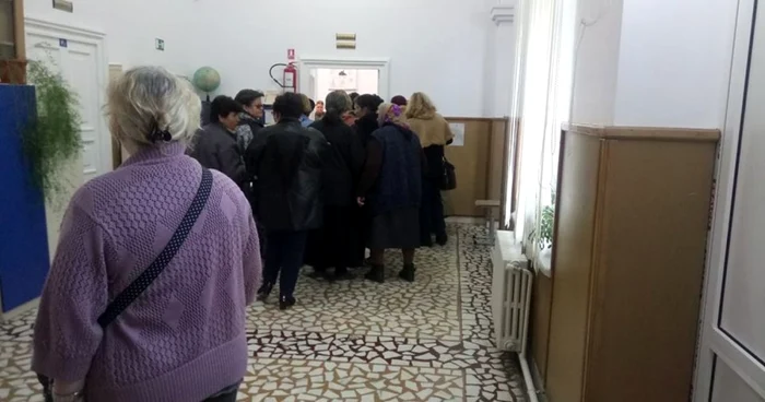 Pelerini la vot FOTO Mihaela Munteanu