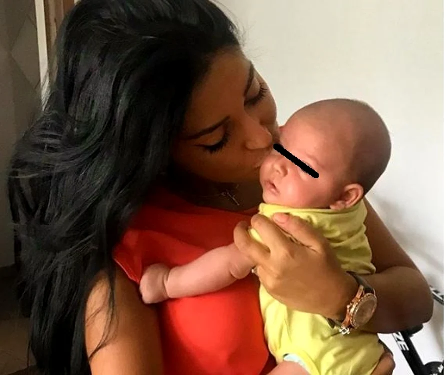 
    Elena Ionescu se pregătește de botezul băiețelului eiFoto: Instagram  