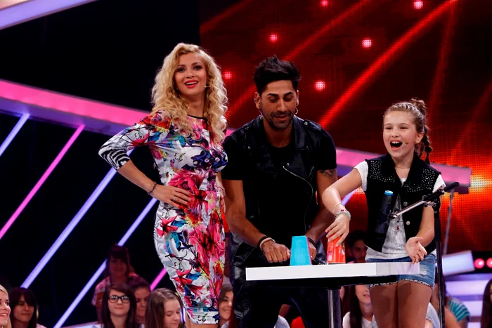 Dan Negru, Lora, Connect-R şi Pepe învaţă să cânte la pahare