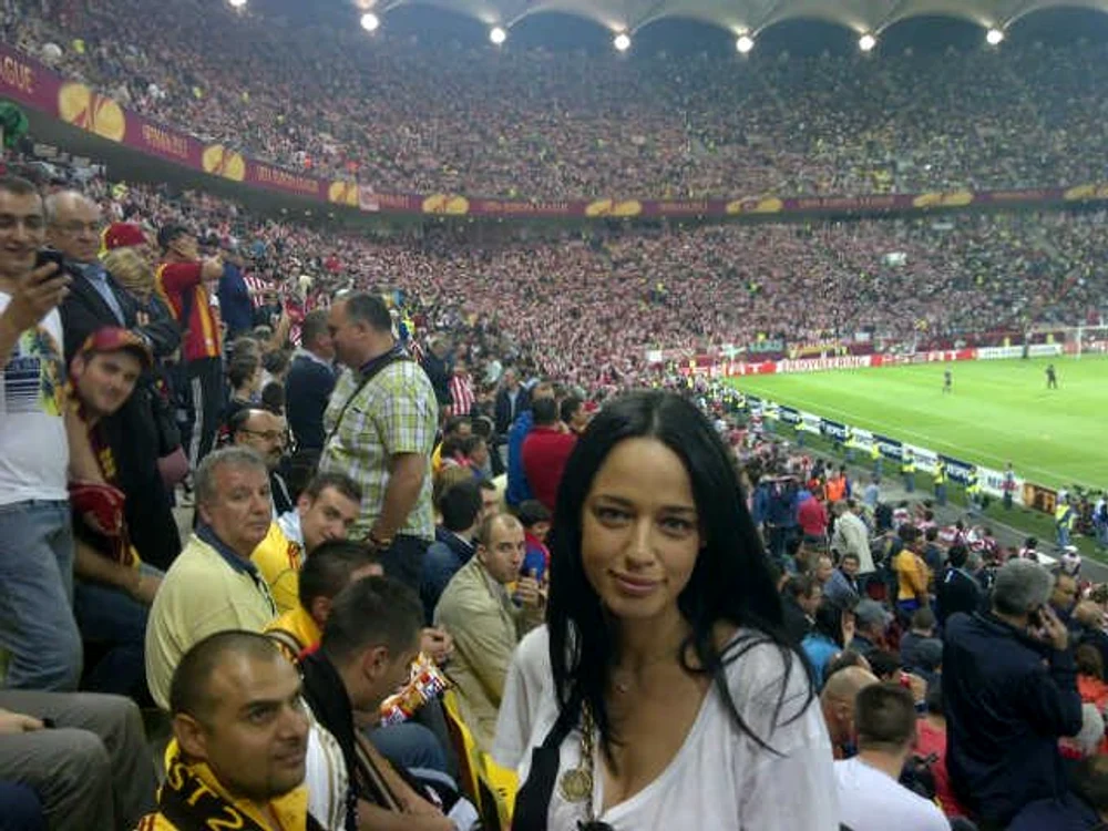 
    Andreea Raicu  