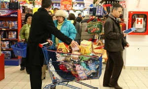 carrefour cumparaturi cos plin LM 12 20 2007 2 40 49 PM 3504x2336b jpg