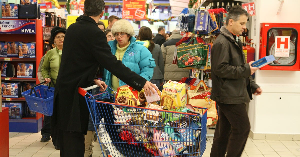 Cum să cheltui fără stres de Sărbători – sfatul unui expert în educație financiară