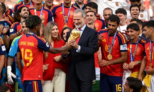 Regele Felipe și Lamine Yamal GettyImages 2286812191 jpg