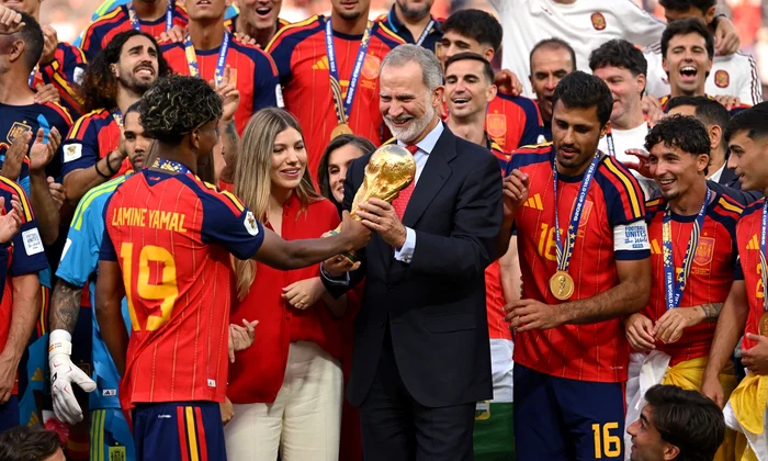 Regele Felipe și Lamine Yamal GettyImages 2286812191 jpg