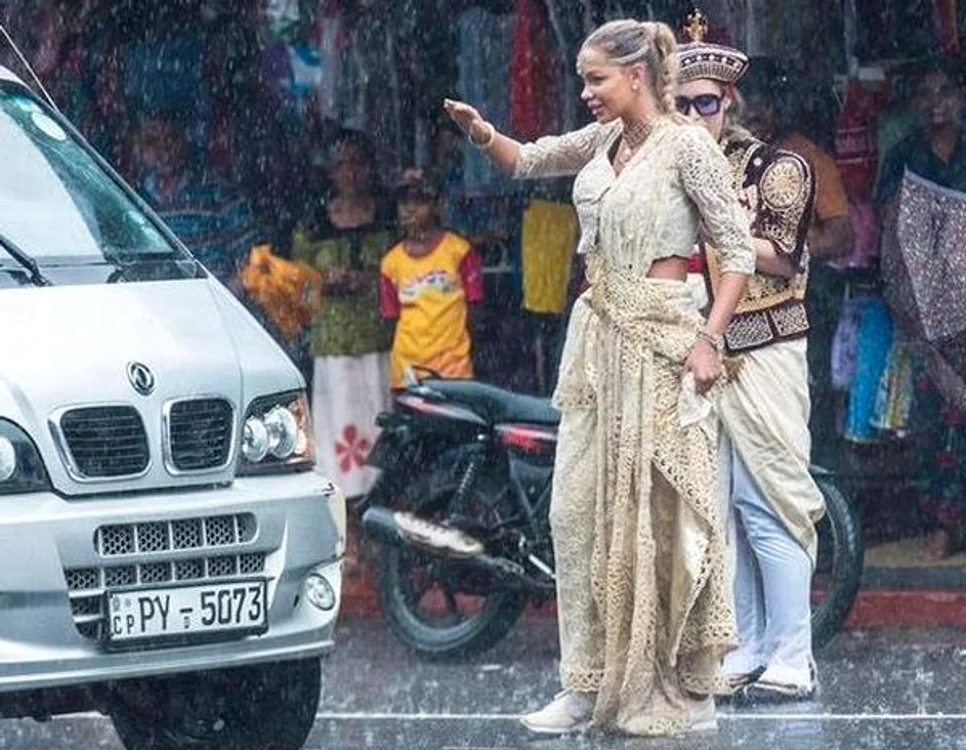 
    Bianca Drăguşanu s-a întors după două săptîămâni de la Asia Express Foto: Antena 1  