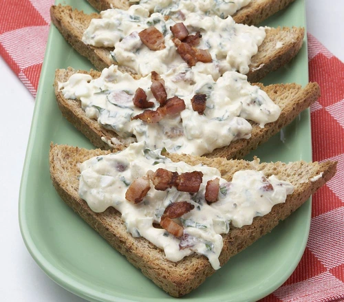 tartine  cu bacon jpeg