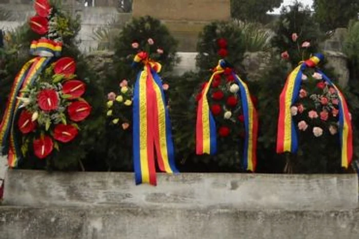 Alba Iulia: Pontul zilei : Moment festiv la Tibru