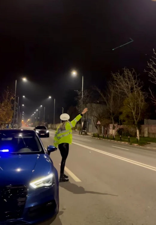 Noemi Demeter in unforma de politie