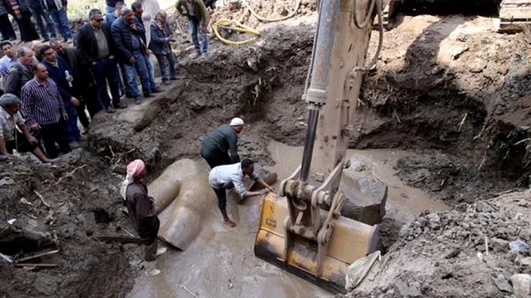 Statuie gigant a lui Ramses al II lea descoperită în noroi / VIDEO jpeg