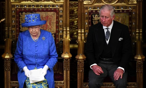 Regina Elisabeta si printul Charles