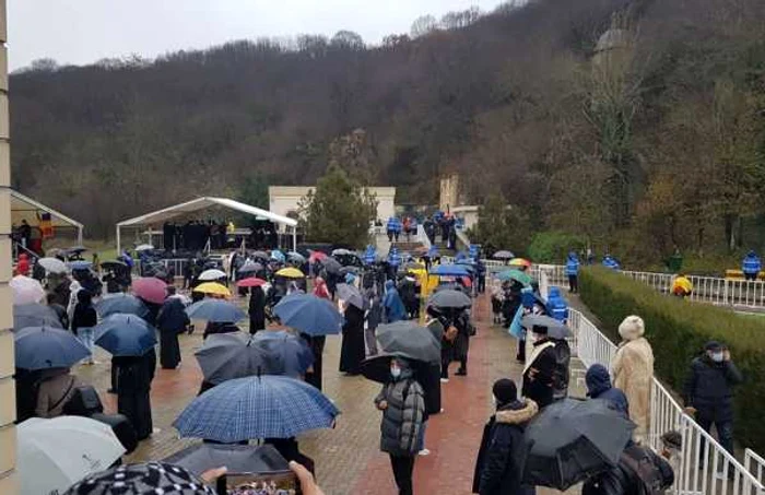 Slujbă pelerinaj în pandemie la Peştera Sfântului Andrei din Constanţa - Ion Corvin Foto Călin Gavrilaş