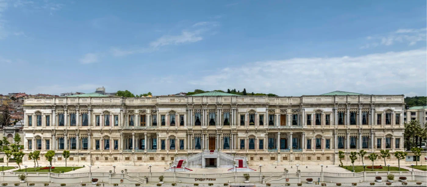 Palatul otoman este azi un hotel unde luxul este absolut
