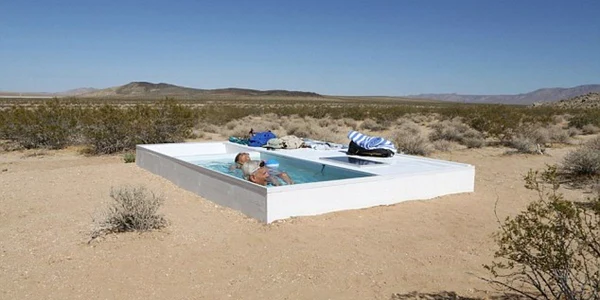 piscina desert