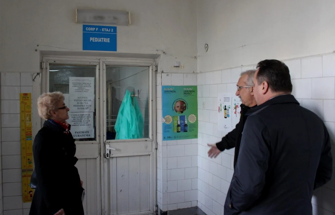 Secţia de Pediatrie are nevoie de reparaţii urgente FOTO Facebook/Vasile Iliuţă
