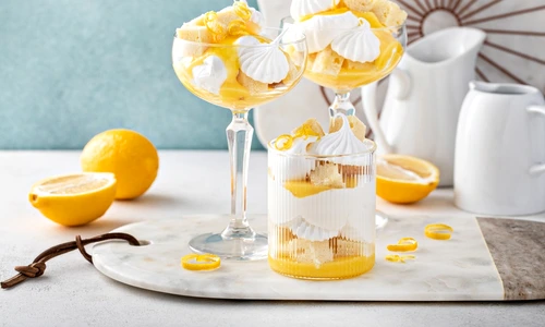 Crema de portocale si bezele  Sursa foto shutterstock 2257950487 jpg