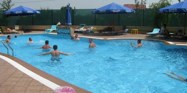 Intrarea la SPA Mozaic costă 20 de lei, iar programul este zilnic între orele 9 şi 24.00