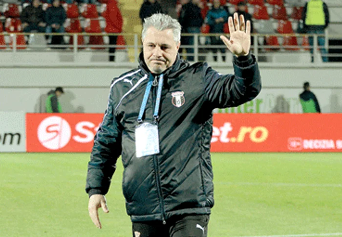 
    Marius Şumudică traversează cea mai importantă săptămână din cariera de antrenorFoto: sportpictures.eu  