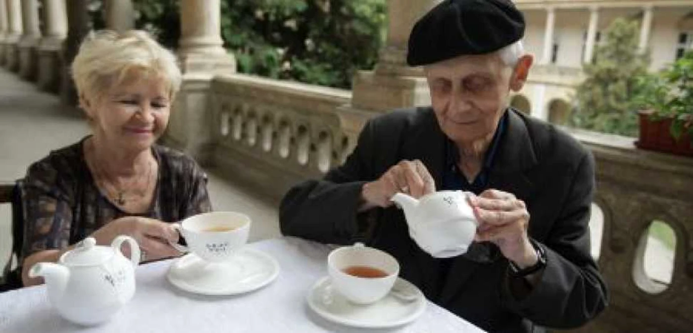 Cluj: Legendele şi aromele ceaiului au plutit în balconul Muzeului de Artă (GALERIE FOTO)