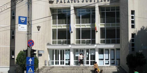 Procesul se judecă la Tribunalul Brăila. FOTO: ADEVĂRUL