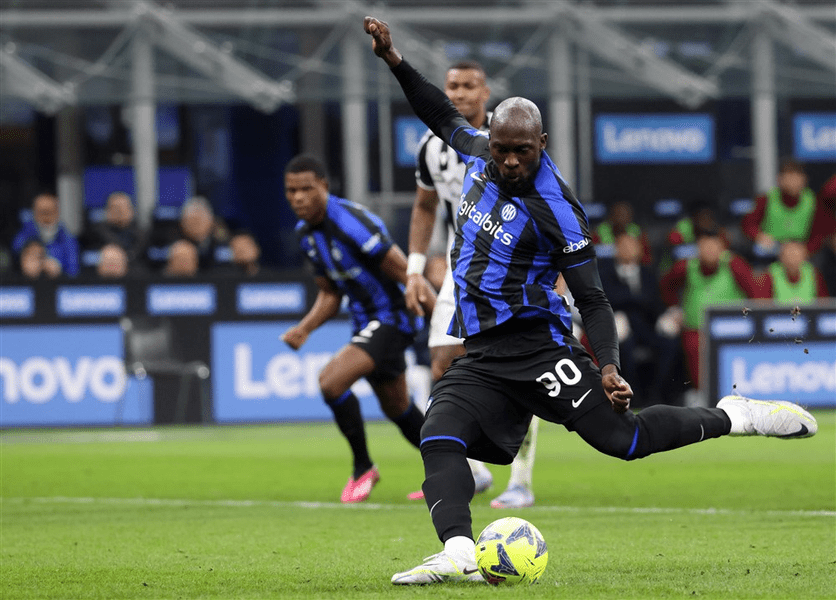Inter Milano - FC Porto 1-0. Italienii le administrează portughezilor prima înfrângere după 22 de meciuri