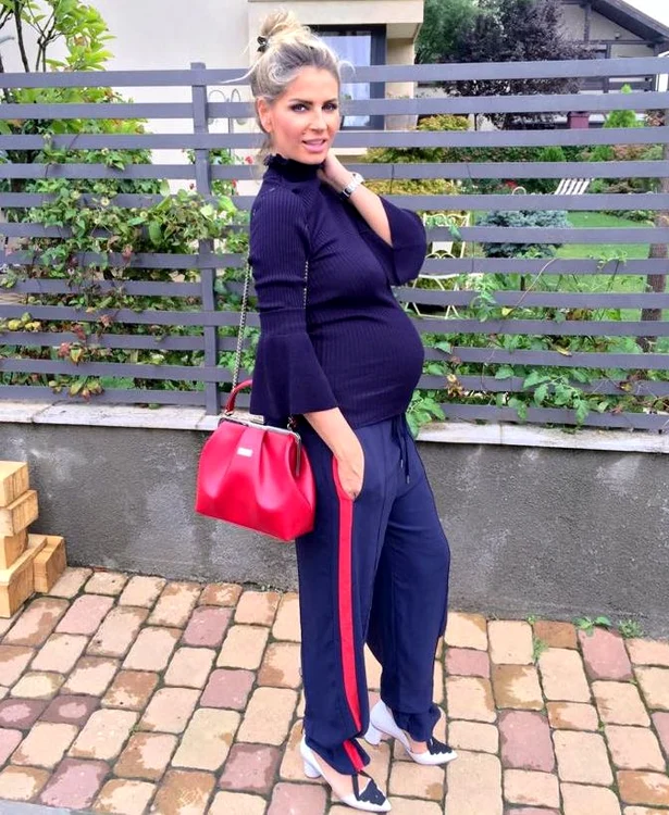 Ţinuta Andreei Bănică a fost apreciată de Iulia Albu
